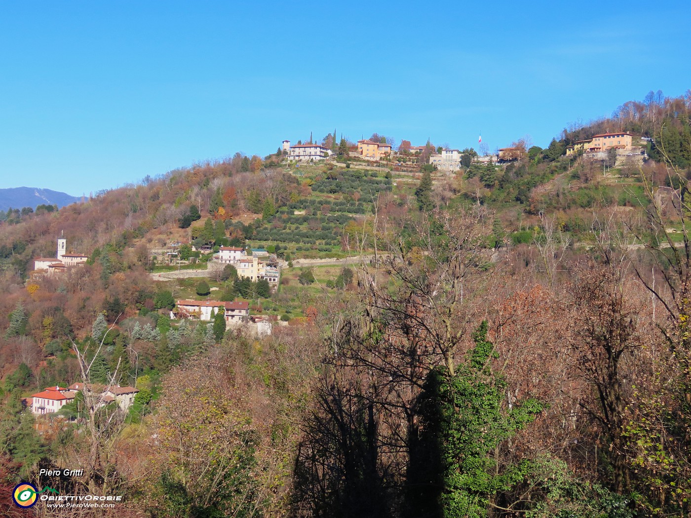 19 Vista sul Colle dei Roccoli.JPG